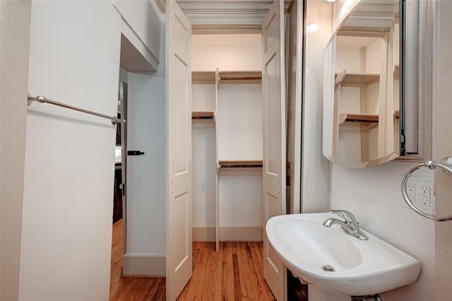 2009 State Street, Houston, TX 77007