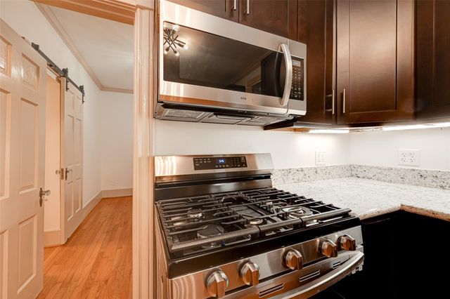 2009 State Street, Houston, TX 77007