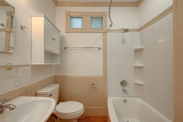 2009 State Street, Houston, TX 77007