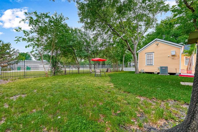 2009 State Street, Houston, TX 77007