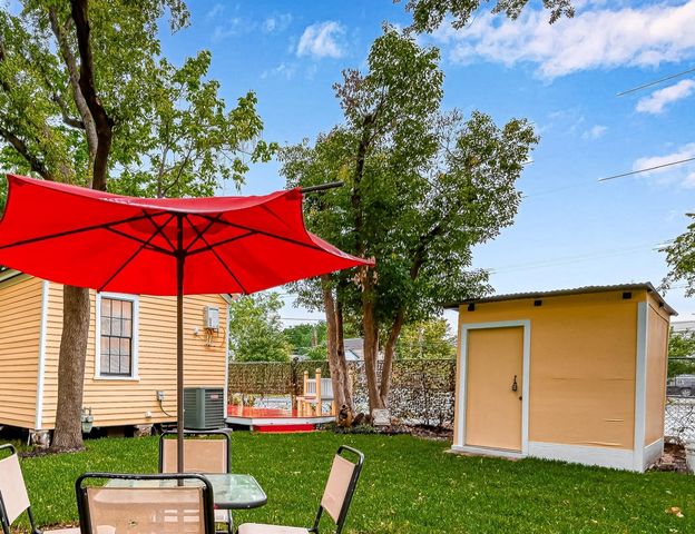 2009 State Street, Houston, TX 77007