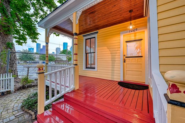 2009 State Street, Houston, TX 77007