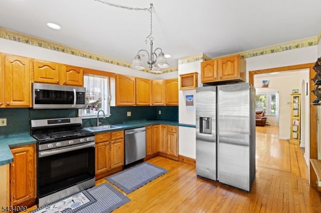 1307 Willow St, Fair Lawn Boro, NJ 07410