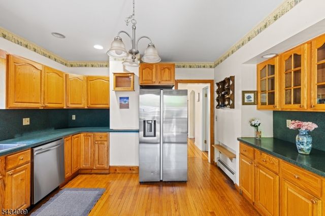 1307 Willow St, Fair Lawn Boro, NJ 07410