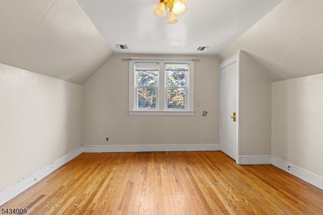 1307 Willow St, Fair Lawn Boro, NJ 07410