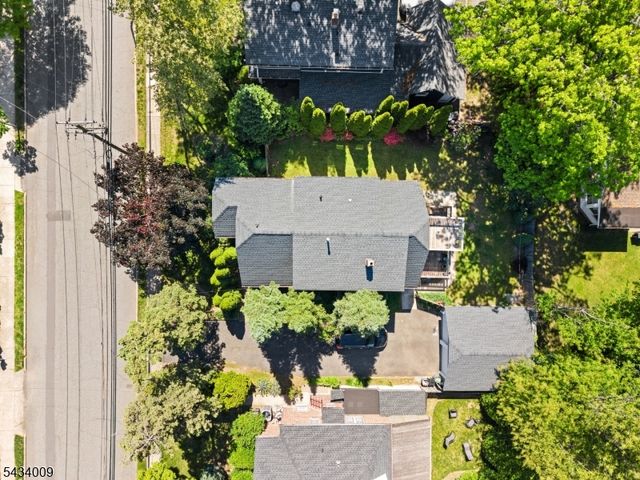 1307 Willow St, Fair Lawn Boro, NJ 07410