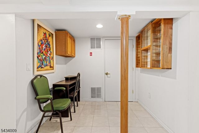 1307 Willow St, Fair Lawn Boro, NJ 07410