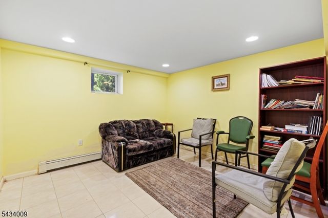 1307 Willow St, Fair Lawn Boro, NJ 07410