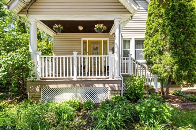 1307 Willow St, Fair Lawn Boro, NJ 07410