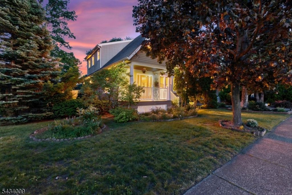 1307 Willow St, Fair Lawn Boro, NJ 07410