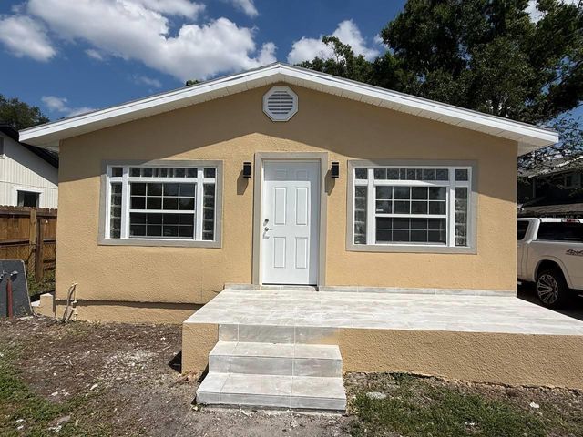 7211 N HIMES AVENUE, Tampa, FL 33614