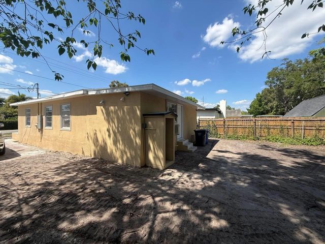 7211 N HIMES AVENUE, Tampa, FL 33614