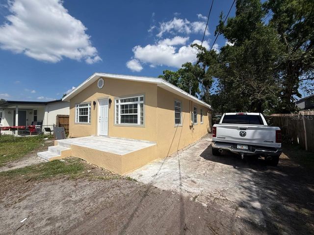 7211 N HIMES AVENUE, Tampa, FL 33614