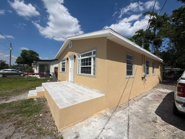 7211 N HIMES AVENUE, Tampa, FL 33614