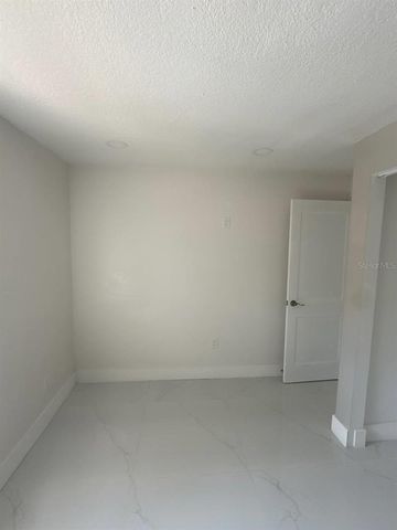 7211 N HIMES AVENUE, Tampa, FL 33614