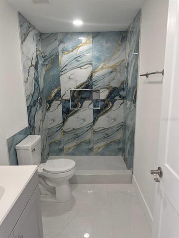 7211 N HIMES AVENUE, Tampa, FL 33614