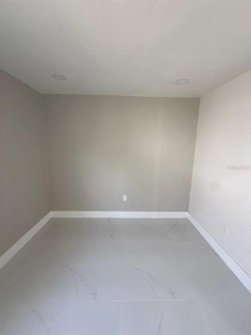 7211 N HIMES AVENUE, Tampa, FL 33614