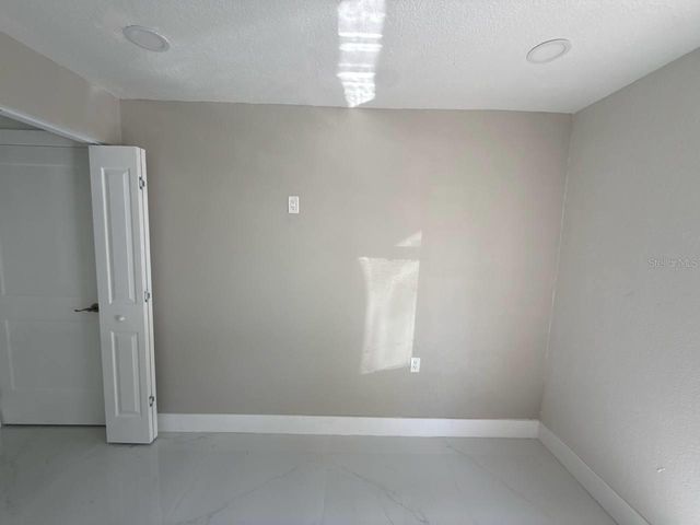 7211 N HIMES AVENUE, Tampa, FL 33614