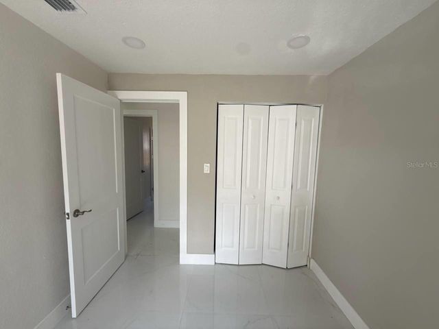 7211 N HIMES AVENUE, Tampa, FL 33614