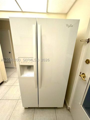 2555 NE 11th St 710, Fort Lauderdale, FL 33304
