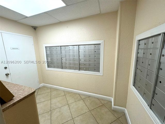 2555 NE 11th St 710, Fort Lauderdale, FL 33304