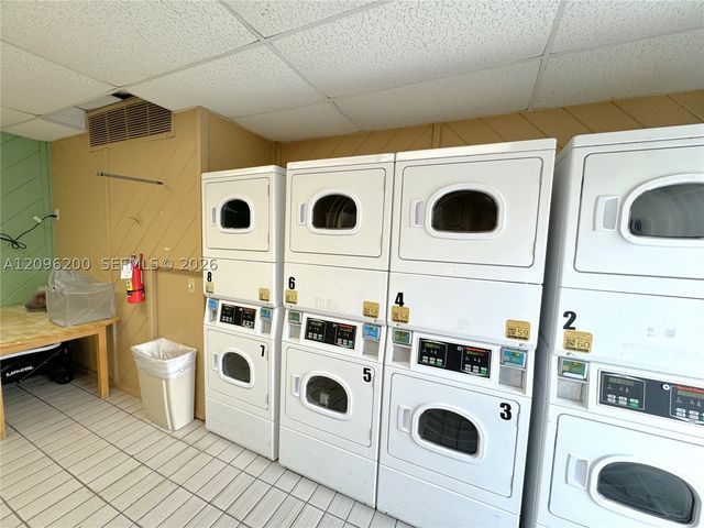 2555 NE 11th St 710, Fort Lauderdale, FL 33304