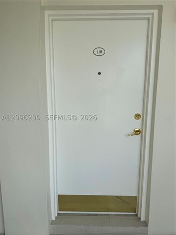 2555 NE 11th St 710, Fort Lauderdale, FL 33304