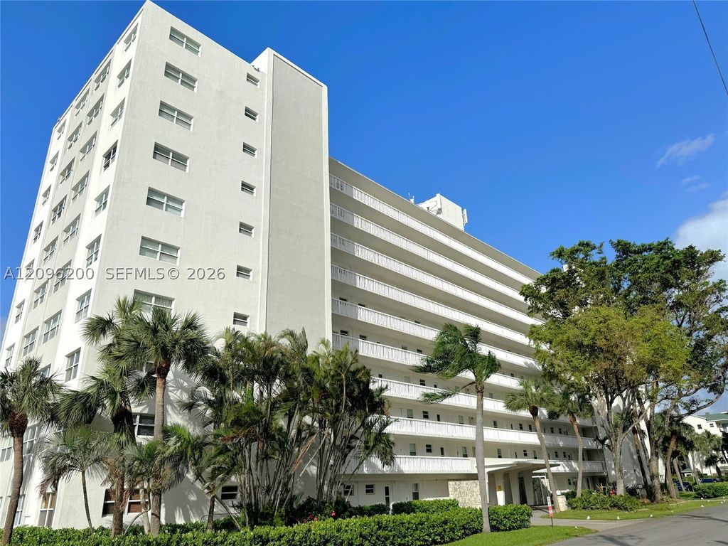 2555 NE 11th St 710, Fort Lauderdale, FL 33304