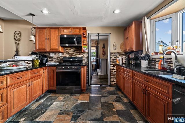 39-41 Richmond Avenue, Paterson, NJ 07502