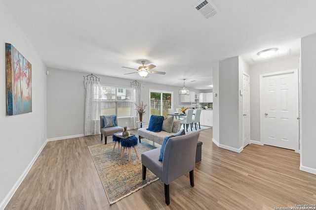 617 LEOPARD HOLW, San Antonio, TX 78251