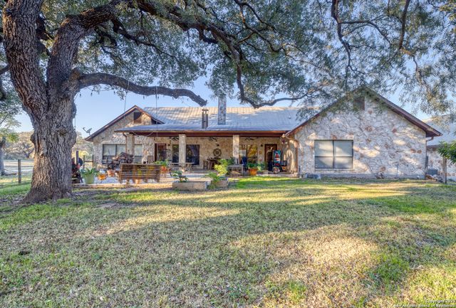 498 Camino Del Rancho, Concan, TX 78838