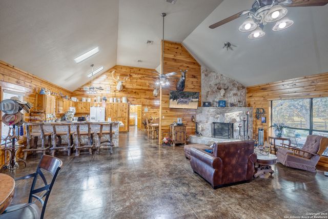 498 Camino Del Rancho, Concan, TX 78838