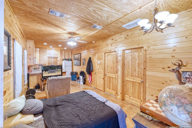 498 Camino Del Rancho, Concan, TX 78838