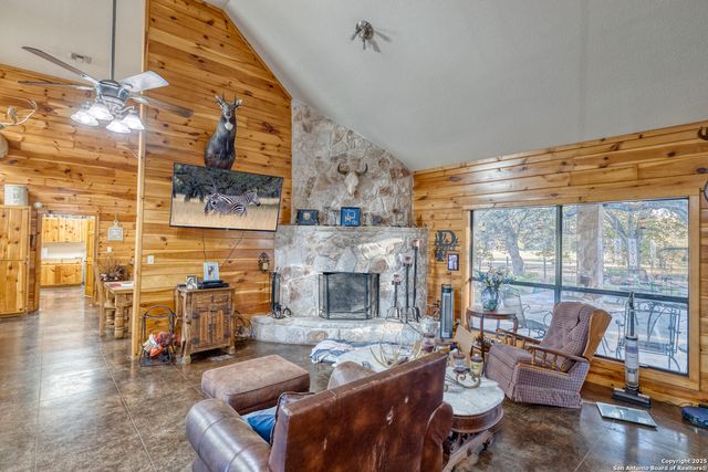 498 Camino Del Rancho, Concan, TX 78838