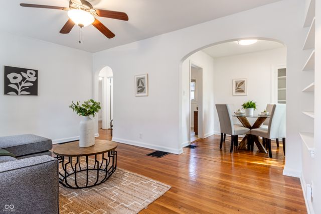 4949 Kingsley Drive, Indianapolis, IN 46205