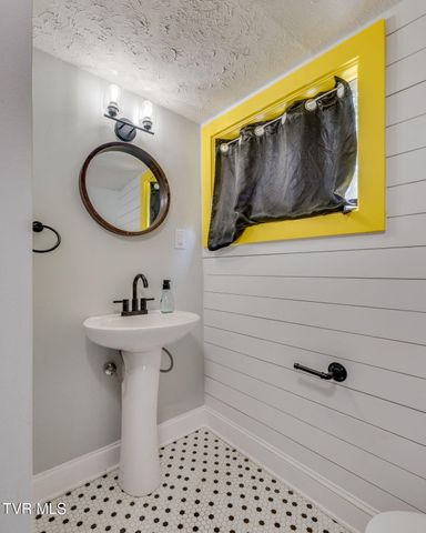 1288 Catawba Street, Kingsport, TN 37660