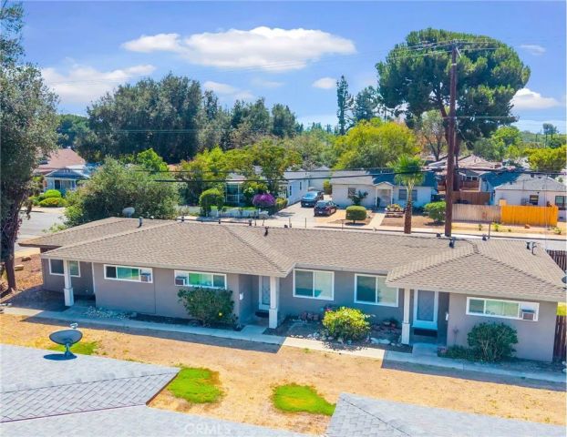 195 El Camino Way, Claremont, CA 91711