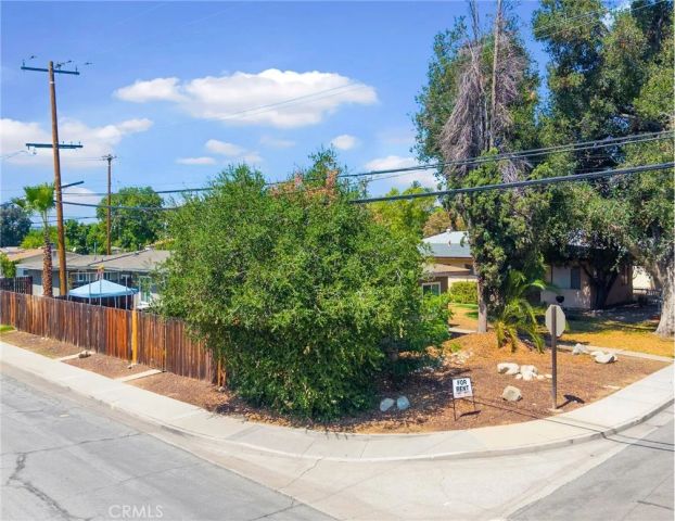 195 El Camino Way, Claremont, CA 91711
