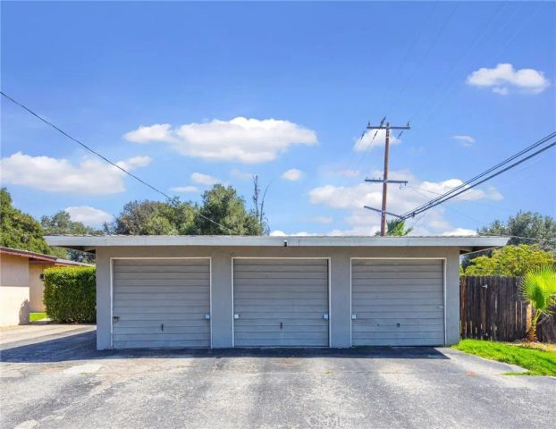 195 El Camino Way, Claremont, CA 91711