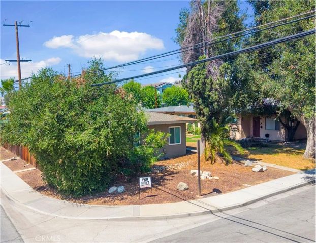 195 El Camino Way, Claremont, CA 91711