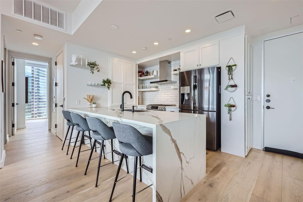 301 West Ave 2101, Austin, TX 78701