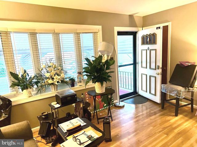 2114 COLUMBIA AVE, Landover, MD 20785