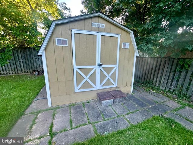 2114 COLUMBIA AVE, Landover, MD 20785