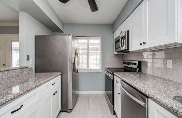 402 Bendwood Drive, Houston, TX 77024