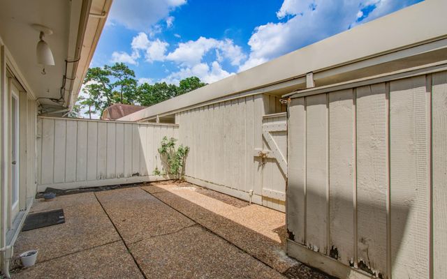 402 Bendwood Drive, Houston, TX 77024