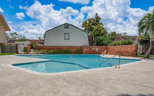 402 Bendwood Drive, Houston, TX 77024