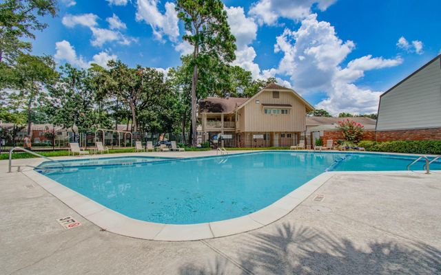 402 Bendwood Drive, Houston, TX 77024