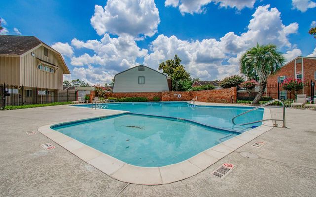 402 Bendwood Drive, Houston, TX 77024