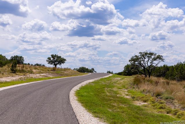 267 Dark Sky Path, Kerrville, TX 78028