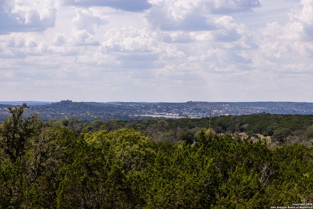 267 Dark Sky Path, Kerrville, TX 78028